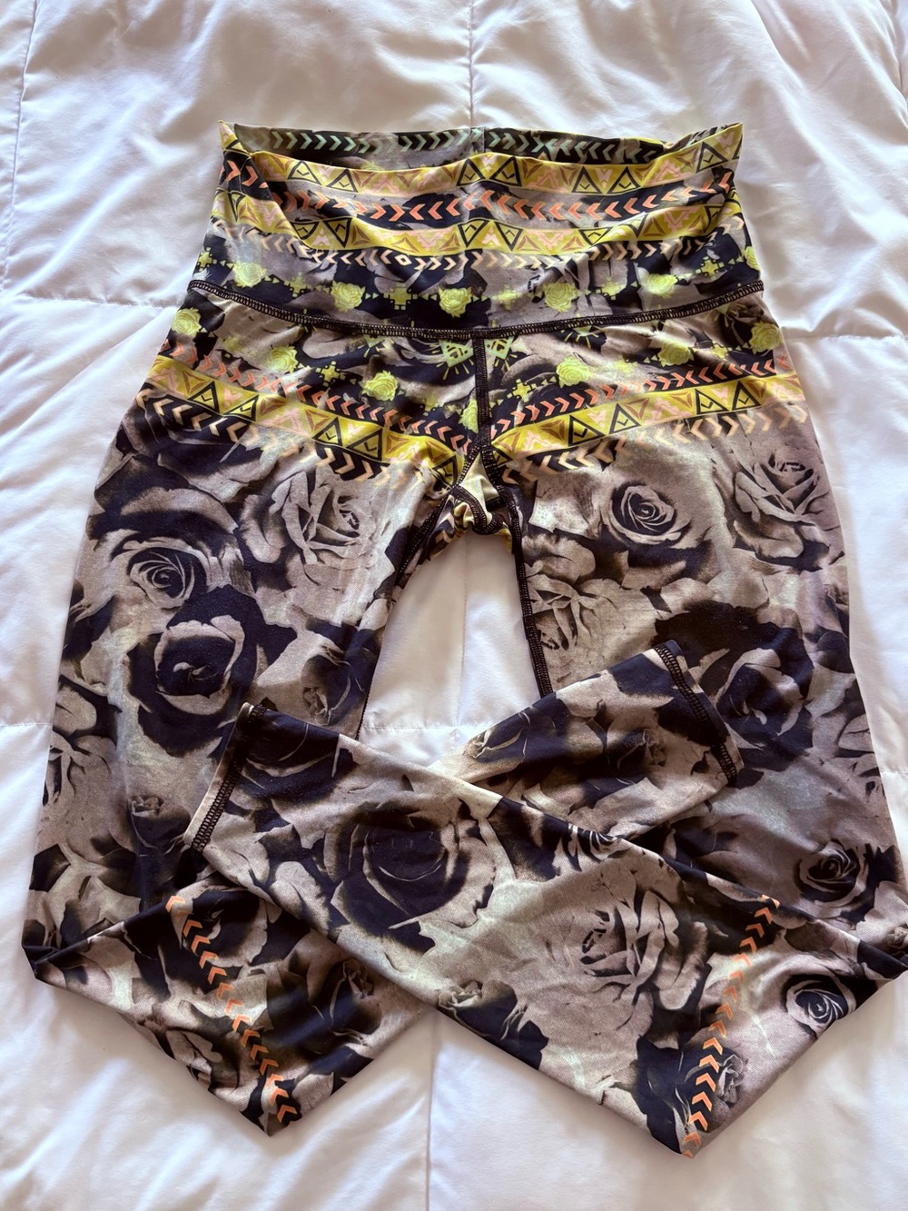 Teeki Desert Rose Hot Yoga Leggings -Print out of production Sz M